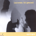 Synergia, Larsen/Sigmond, 1997